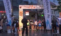 250 natjecatelja okupila prva noćna utrka građana u Vukovaru
