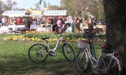 Sunce okupilo Osječane na travanjskom izdanju Sajma antikviteta