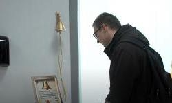 Zvono kao simbol pobjede nad bolešću postavljeno u osječkom KBC-u