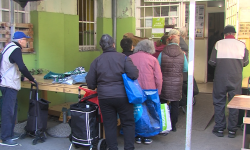 Hrana pred istekom roka spašava od gladi – u Rijeci ljubavi održana još jedna podjela paketa života