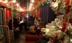 Božićni koncert na kotačima u režiji zbora Opere HNK-a u Osijeku