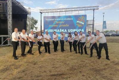 Folklor, riba, fiš i koncerti privukli Vukovarce