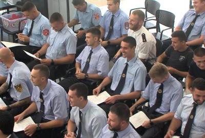 Prva generacija profesionalnih vatrogasaca završila Državnu vatrogasnu školu u Osijeku