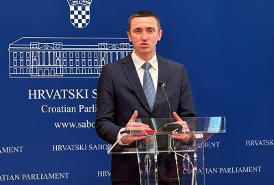 ''Suzbijmo taštine i ego te u interesu politika koje zastupamo, oformimo koaliciju koja će biti jamstvo zaštite Hrvatskih interesa!''