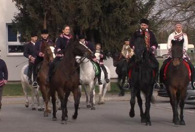 7. pokladno jahanje u Petrijevcima okupilo 30-ak jahača iz cijele Slavonije i Baranje