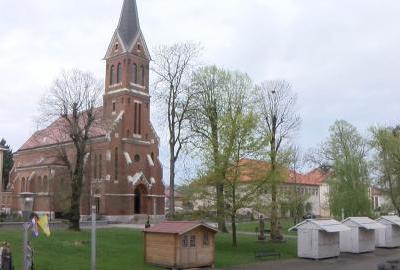 Projektom obnove staroškolskog igrališta mijenja se vizura središta Slatine