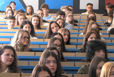Više od 30.600 brucoša sjeda u klupe, osječki EFOS ih dočekao uvodnim programom