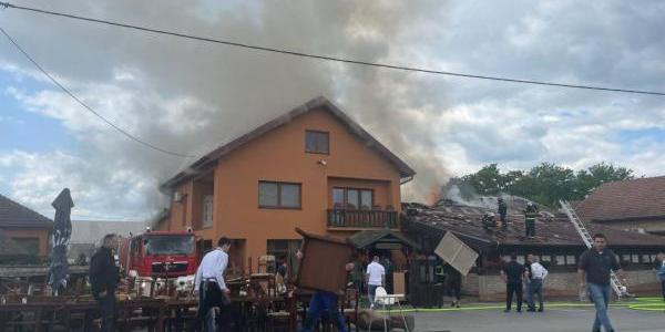 Poznata Citadela izgorila skoro do temelja!