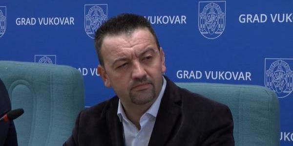 ''Cijenu Penavinog propalog megalomanskog projekta Ekonomske škole plaćaju građani Vukovara''