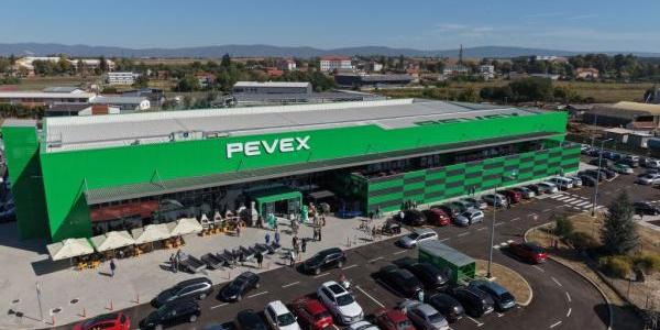 Pevex otvorio novi prodajni centar u Požegi