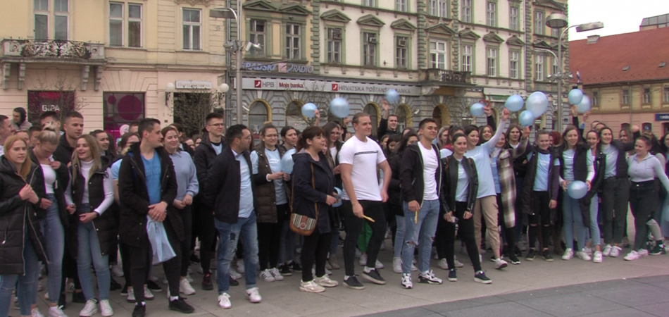 Flash mob u središtu grada iznenadio Osječane!