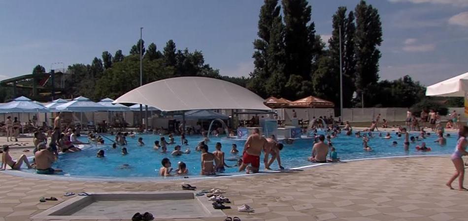 Osječani osvježenje potražili na bazenima i u Dravi