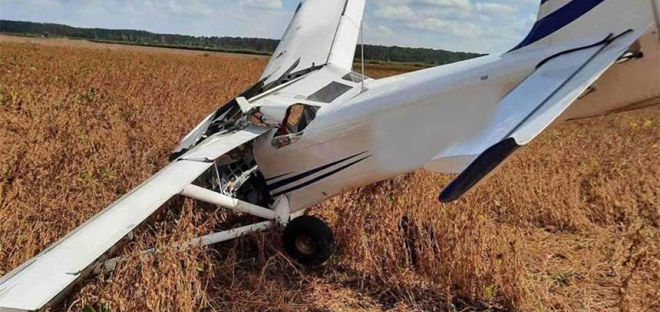 Kod Vinkovaca pao sportski avion, jedna osoba prevezena u bolnicu