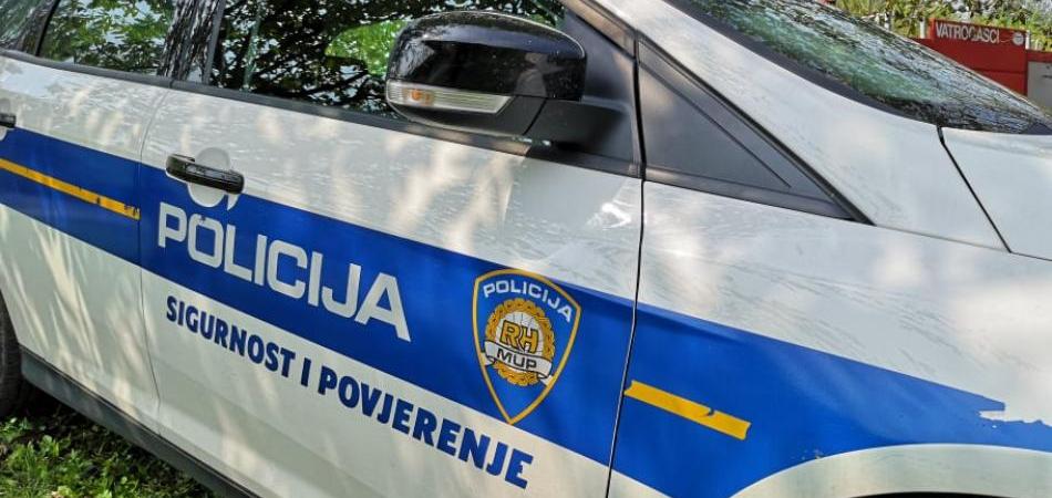 Očevid pokazao: policajac neoprezno rukovao službenim pištoljem pa usmrtio djevojku