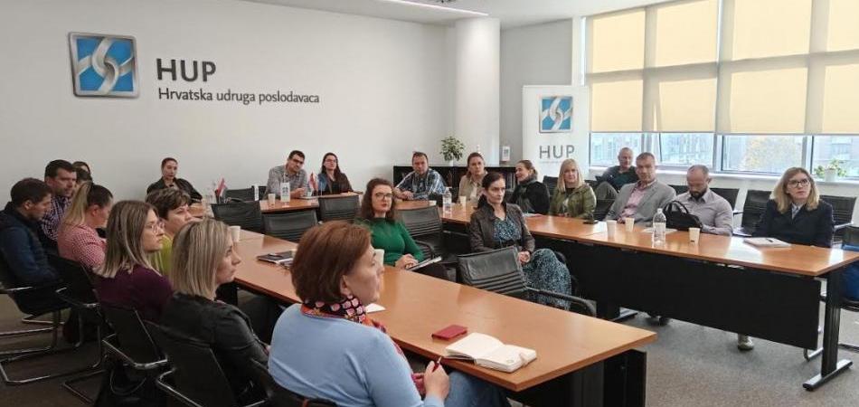 Predavanje nagrađivanog hrvatskog menadžera Nikole Nikšića u osječkom uredu HUP-a