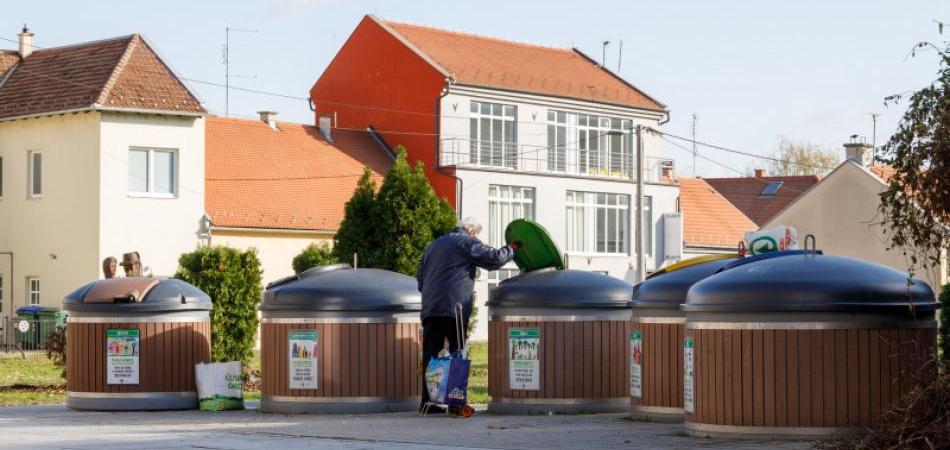 U Vukovaru postavljeni polupodzemni spremnici za biootpad