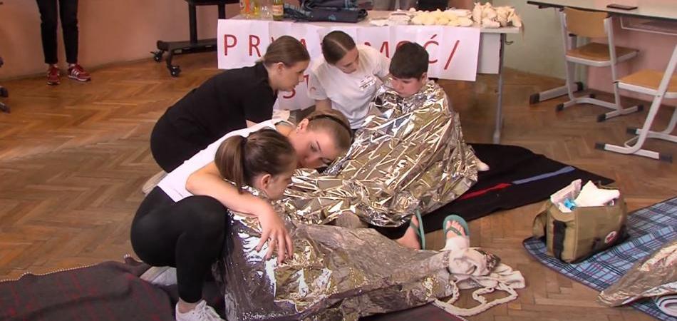 Mladi Osječani na natjecanju Crvenog križa pokazali koliko se snalaze u pomaganju drugima