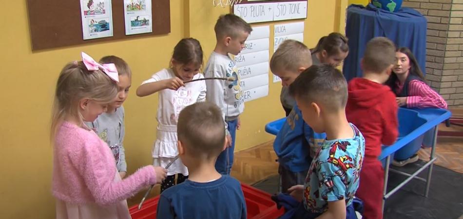 Čepinski mališani kroz igru i zabavu učili o važnosti očuvanja pitke vode i okoliša