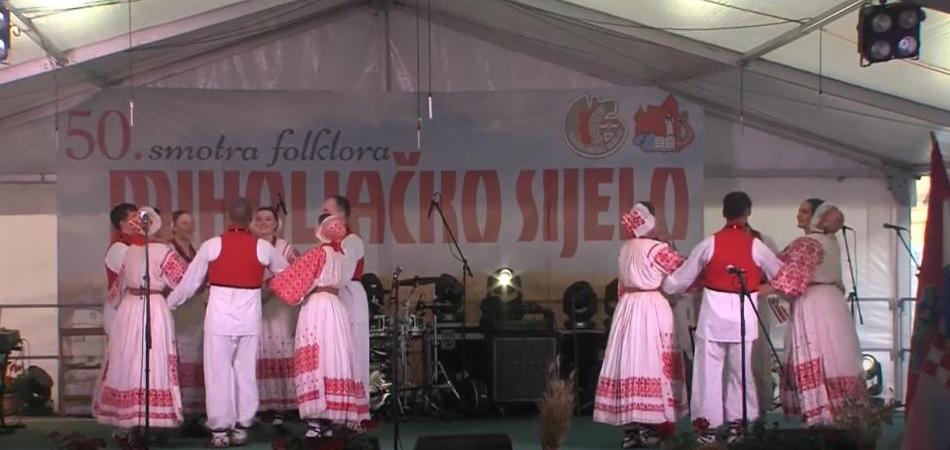 Pjesmom i plesom brojni KUD-ovi predstavili svoju tradicijsku kulturu