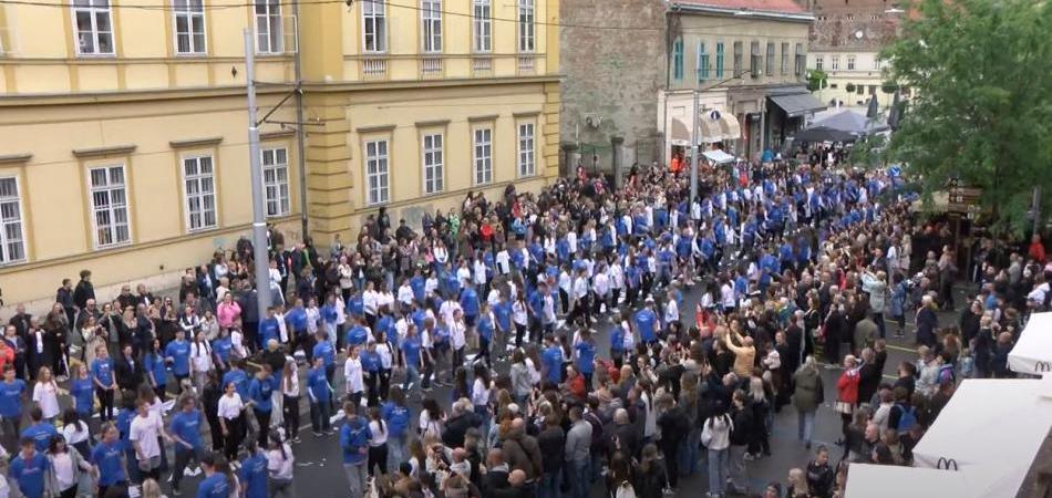 Qadrillom se oprostili od srednjoškolskog obrazovanja: „Ostajem u Osijeku, gdje ću dalje?“