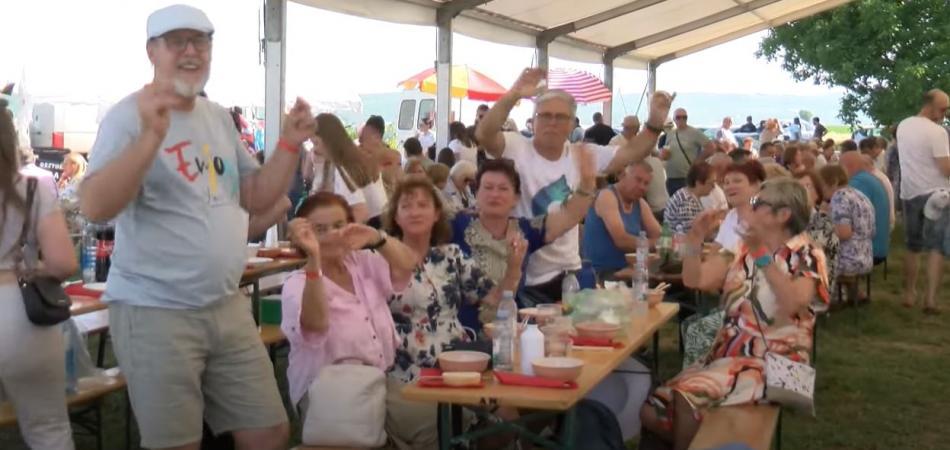 Lokšice, trganci, rezanci, zavezanci, čikovi, valjušci i taške zvijezde 5. Festivala tista