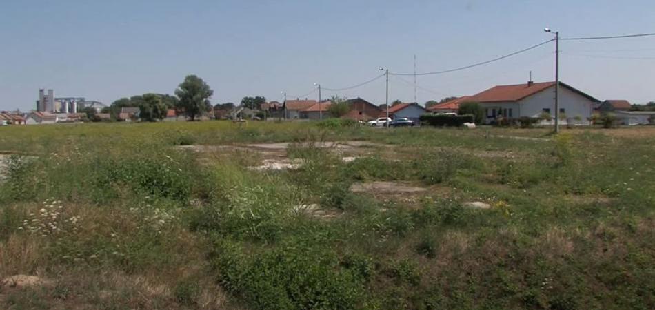 Na prvom natječaju prodano 65 parcela u bivšem čepinskom Naselju prijateljstva
