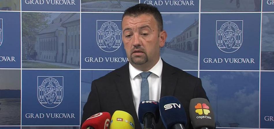 Pavliček: Penavin megalomanski projekt koštat će Vukovarce više od milijun eura