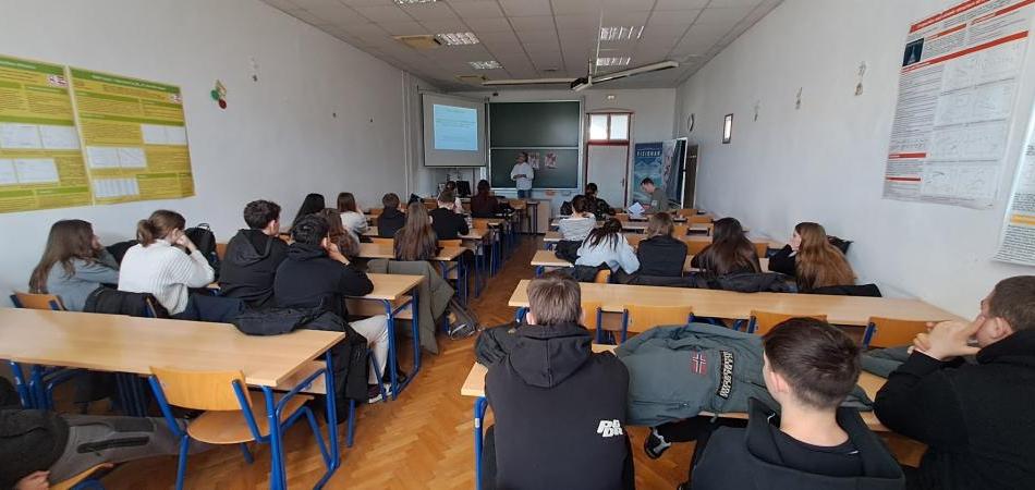 Održani Dani otvorenih vrata Odjela za fiziku u Osijeku