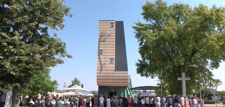 Deseci tisuća vjernika hodočastili u Aljmaško svetište