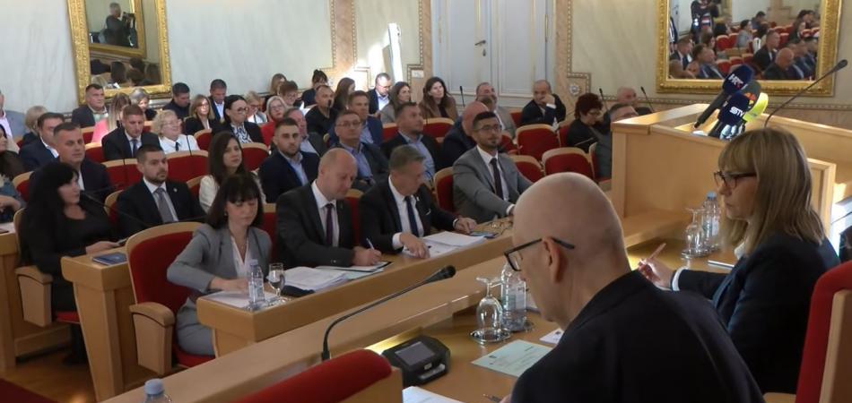 Otpad iz Gospića glavna tema Županijske skupštine, županica optužila oporbu da zastrašuje javnost