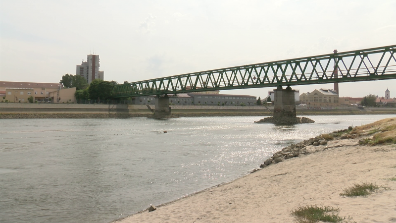 Rekordno nizak vodostaj Drave kod Osijeka!