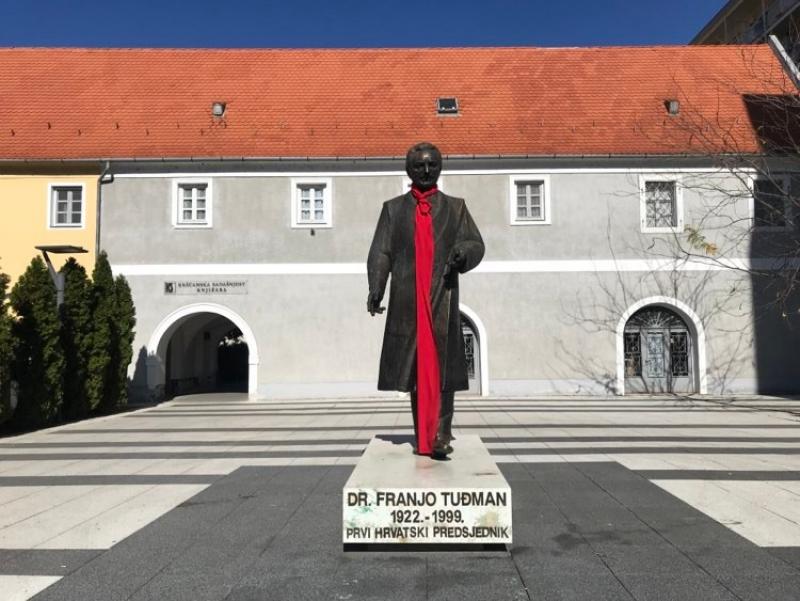 Kravata za prvog hrvatskog predsjednika