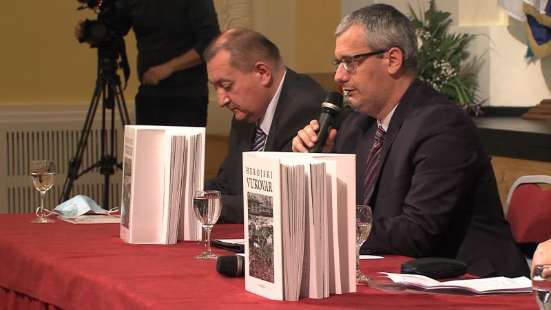 Knjiga ''Herojski Vukovar'' predstavljena u Gradu heroju