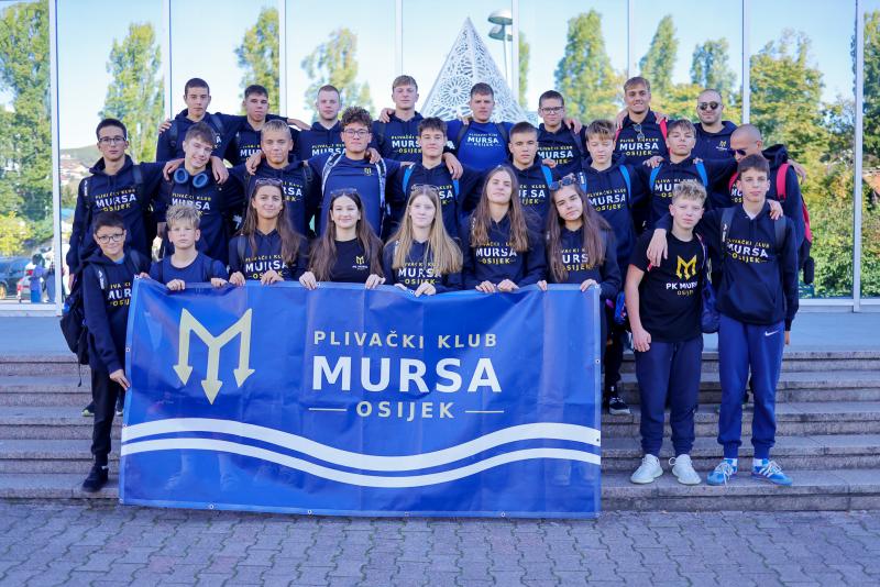Plivači PK Mursa briljiraju! Osvojili čak 22 medalje u Sarajevu: Luka Čarapović prvi u apsolutnoj kategoriji i superfinalu